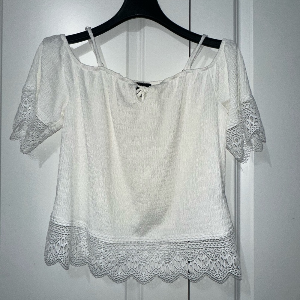 Elegant White Lace Trim Women's Top
